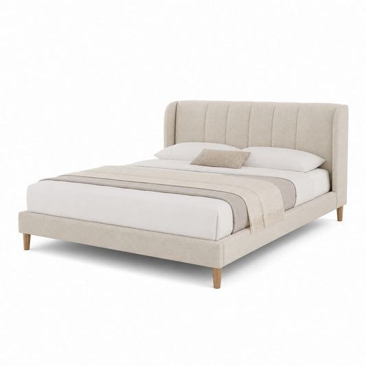 Lit double rembourré 160 × 200 cm beige avec tête de lit rainurée et pieds en bois brun naturel
